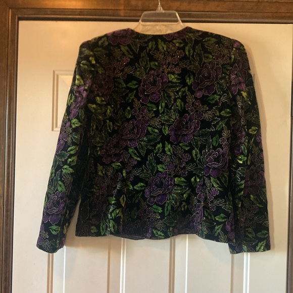 Size 10/12 R&K Evening Black and Purple Floral Jacket with Gold Shimmer Details - Picture 10 of 13